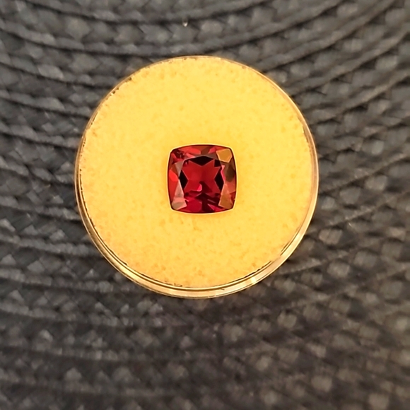 🆕️ RHODOLITE GARNET cushion cut loose natural stone 2.87 ct weight